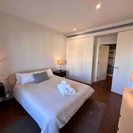 Appartement Centro, En Diagonal Junto A Sagrada Familia *