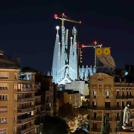 Centro, En Diagonal Junto A Sagrada Familia Apartment *