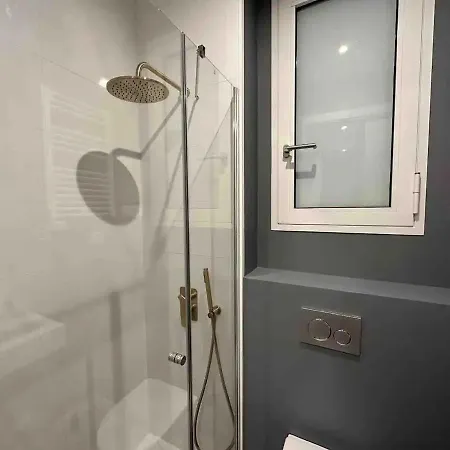 Centro, En Diagonal Junto A Sagrada Familia Apartment *