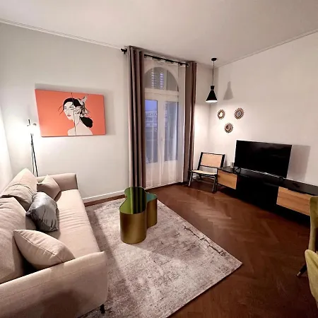 Centro, En Diagonal Junto A Sagrada Familia Apartment *